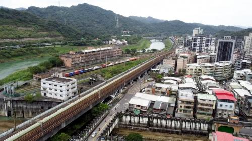 五堵貨場位於台鐵五堵站北邊，為北部主要的貨物集散中心，前身是七堵調車場，更早為駝峰調車場。後來因南港專案中南港調車場轉移至七堵調車場，原七堵貨場變遷移至五堵。鐵路調車場職司貨車的編組與客車的調度，可謂火車的心臟，在鐵路交通運輸的正常出車及順利運作上，扮演著極為關鍵性的角色。五堵貨場新建完成後，在五堵與七堵間增設了一軌約3.7公里的貨場專線，以便貨物運輸。