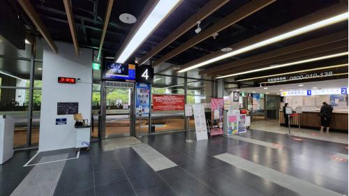 一般又稱為國光客運南港站。