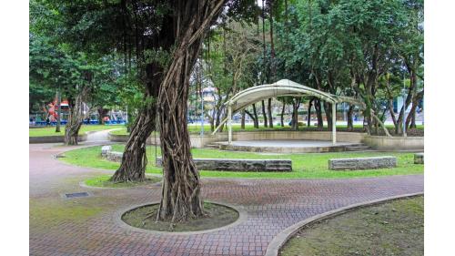 南興公園。