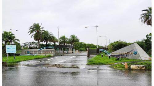 清洲淨水場位於宜蘭縣三星鄉，原水主要來自羅東攔河堰伏流水，於2010年動工興建，範圍13公頃，初期供水1.5萬噸給宜蘭市、員山鄉與壯圍鄉。2014年完工，設計出水量8萬噸，供給全區民生與工業用水，未來將視需求增加供水，尤其是龍德與利澤工業區。
&nbsp;