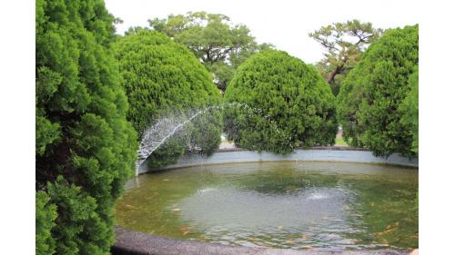 噴水池。
&nbsp;