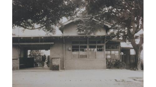 東線拓寬時計劃將吉安舊站及田浦兩站合併為一站，由於與吉安新站距離只有1公里，最後決定將田浦站裁撤。1982年6月26日東線拓寬工程完工通車，同日起田浦站正式裁撤。
&nbsp;