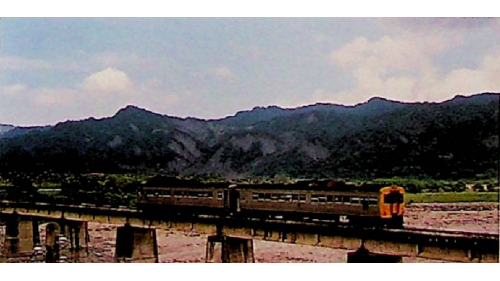 花東海岸山脈前鹿野至瑞源間的柴油客車
&nbsp;