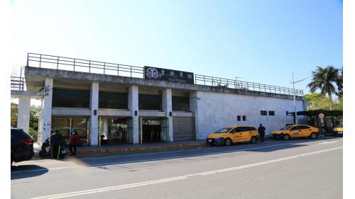 花東線鐵路電氣化工程之起點為花蓮站，由吉安站、志學站、平和站至壽豐站為單線鐵路，知本車站為目前東部電氣化鐡路之終點。