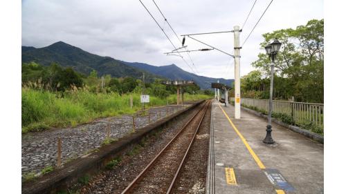 自光復站、經光復溪橋、加濃溪橋、大富站、富源站、馬蘭鉤溪橋、至瑞穗站為單線鐵路。
&nbsp;