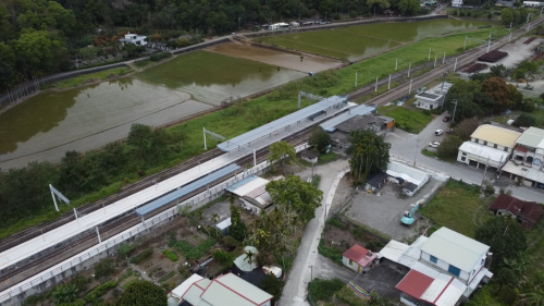 自瑞穗站、經舞鶴鐵橋、新自強隧道、至三民站為雙軌化路段。
&nbsp;