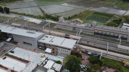 自三民站、經豐坪溪橋至玉里站為單線鐡路。
&nbsp;