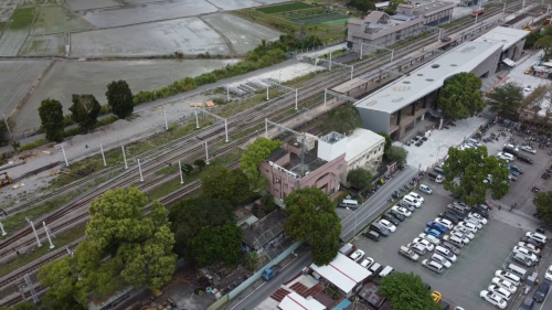自三民站、經豐坪溪橋至玉里站為單線鐡路。