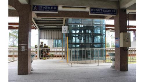 在富山號誌站至瀧溪車站之間，有富山隧道(74公尺)、大竹一號隧道(1452公尺)以及大竹溪橋。
&nbsp;
