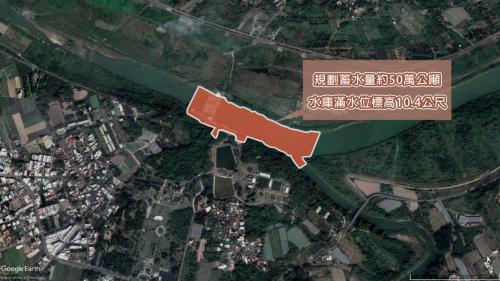 玉峰堰位於山上區與大內區之間的曾文溪河道上，於1999年完工，主要為穩定山上淨水場的取水而興建，水源攔截自曾文溪上游之溪水，規劃蓄水量約50萬公噸，滿水位標高10.4公尺。
&nbsp;