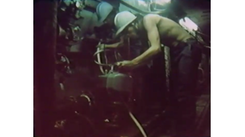 1982年7月28日，潛盾機正式進入4號井準備大修，工作人員在機頭中檢修保養零件，並且抽換磨損的絞刀與止水帶。