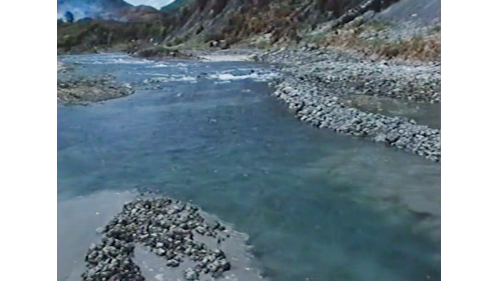 導水隧道於1993年7月6日，在進口端放下最後一扇6噸重的擋水閘版後，正式封堵，水庫即開始蓄水。
&nbsp;