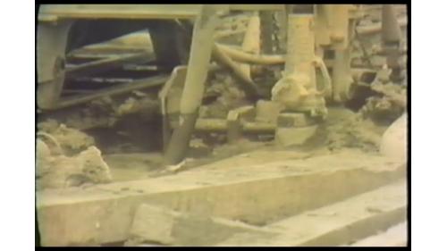 &nbsp;         榮工處在民權東路南側的建國北路上採用地下連續壁施工法修築一座出發工作井。