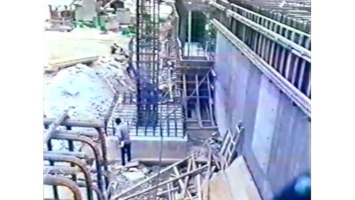 &nbsp;合豐電廠上游段的地面電廠是露天式，一樓為混凝土結構，二樓為鋼結構，廠房高17公尺、寬27公尺、長36公尺。