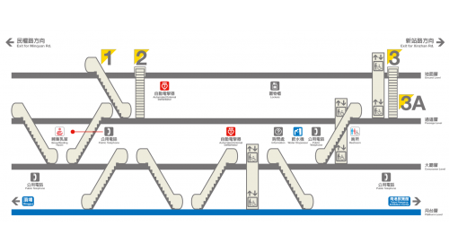 板橋站編號為BL07，位於站前路與新府路交叉口，為地下三層車站，設有3處出入口及1處連通臺鐵高鐵車站穿堂層的出入口。地下一樓為穿堂層，板南線的旅客可藉由此層連通道，經火車站通往捷運環狀線車站。地下二樓為大廳層。地下三樓為月台層，板橋站設有島式月台一座，並設有半高式月台門，為三鐵共構之車站，除可搭乘捷運、台鐵及高鐵外，亦可於此站轉乘公車及長途客運，此外有一座公共藝術作品「進化的軌跡」。
&nbsp;