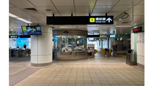 環狀線之新埔民生站，位於民生路上，於2020年1月啟用。為地上4層之高架車站，1處出入口，地上三樓為大廳層，地上四樓為月台層，設有2座側式月台。
&nbsp;