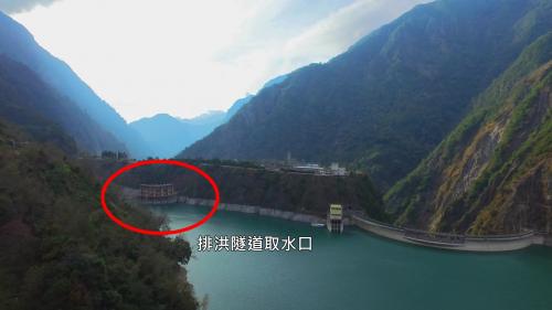 於必坦溪出口設置一道650公尺排洪隧道，可讓洪水流洩至青山水庫下游。
&nbsp;