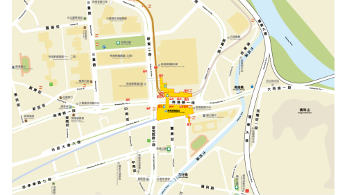 南港展覽館站為板南線及文湖線之轉乘站，位於南港區東端南港路兩側，文湖線編號為BR24，於2009年7月內湖線通車，板南線編號為BL23，於2011年2月南港線東延段完工。南港展覽館站是目前台北捷運地理位置最東側的轉乘站，是台北捷運系統中唯一雙路線端點車站，為台北捷運路網東側的重要轉乘站。
&nbsp;