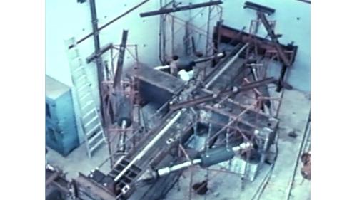 &nbsp;為整體建築物安全考量，進行樑柱結合部，試體韌性能力試驗，以確保品質安全。製造尺寸與工程主體結構相同的試體，在台大研究所用大型結構試驗床、剪力牆、100噸集中荷重設備及100點應變測定裝置等試驗。