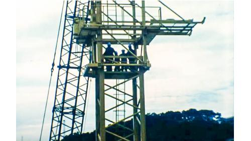 &nbsp;為建造此鋼骨結構醫院，榮工處添購2部550噸的最大塔式吊車，另加400噸及300噸塔式吊車加入施工。