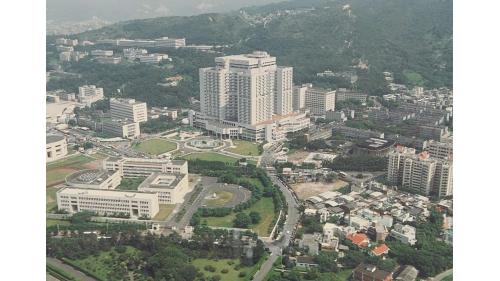 &nbsp;台北榮總為陽明及國防醫學院指定之教學醫院，創於1958年7月1日，中正樓於1989年10月落成，共可容納病床1824床。