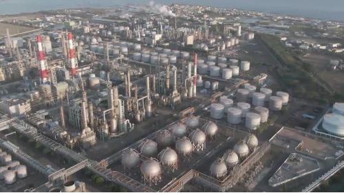 &nbsp;中油大林煉油廠主廠區位於高雄市小港區大林蒲，面積約300公頃。其前身是1969年成立之高雄煉油廠大林浦輸油站，2007年改制為「台灣中油股份有限公司煉製事業部大林煉油廠」。