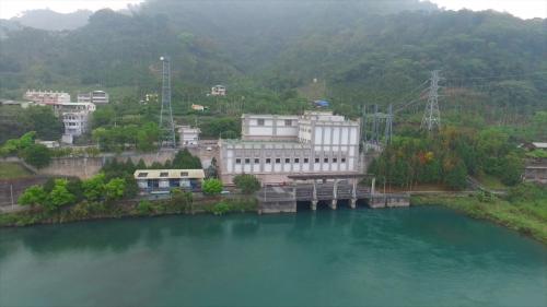 位於台中市和平區馬鞍寮，廠區坐落在大甲溪中游的天輪發電廠後池旁，是大甲溪流域最下游的大型發電廠。
