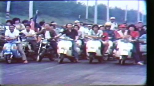 1984年5月1號，旗津居民興高采烈的前來參觀，高雄港過港隧道的通車典禮，這項通車典禮由李副總統登輝先生主持。
&nbsp;