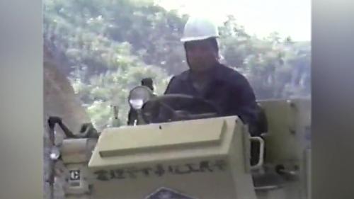 &nbsp;         明湖抽蓄水力發電計畫包括土木、水工、機械、電器四大項，由台電委託榮工處成立之明湖施工處辦理，在主體工程施工前，先興建數條施工道路與施工橫洞。