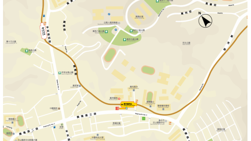 萬芳醫院站編號為BR04，位於興隆路旁，於1996年3月通車啟用，站體與醫院共構，為首例與醫院共構之捷運車站。萬芳醫院站是景美與木柵之間重要的轉乘樞紐，除有多路公車來往外，附近建有多家學校及台灣警專等，使車站周邊成為文山區人潮眾多的熱鬧商圈。
&nbsp;