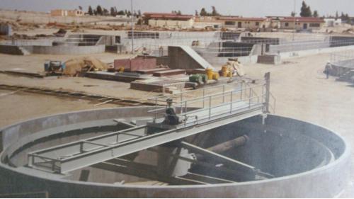 &nbsp;榮工處除了承辦多項道路工程，同時也承辦了哈密斯基地等8項工程，完工品質都達國際一流水準，先後獲美國陸軍工兵署頒獎表揚，是中東承包工程的一百多家廠商之最優兩家廠商之一。