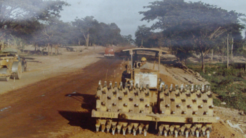 &nbsp;泰國是榮工處向海外進軍的第二個工程市場，從1966年至1974年的七年時間裡，榮工處先後在泰國得標承辦四條公路工程。