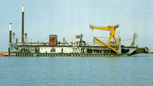 &nbsp;1984年榮工處得標承辦泰國萬隆及北大年漁港工程，北大年漁港位於泰南，工程內容為浚渫內河與外海航道，總長三公里。施工項目為挖泥38萬立方，比預定工期提前，泰國港務廳曾特別來函致謝。