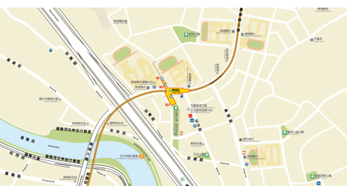 東湖站編號為BR22，位於在康寧路三段路上，於2009年7月通車啟用，由於站體往北需跨越五分街天橋，往南需橫越中山高速公路，故將站體設計高度達20公尺，成為目前最高的站體，被稱做「天頂捷運站」。東湖站3號出口可前往安康公園，鄰近有南湖國小及南湖高中。
&nbsp;