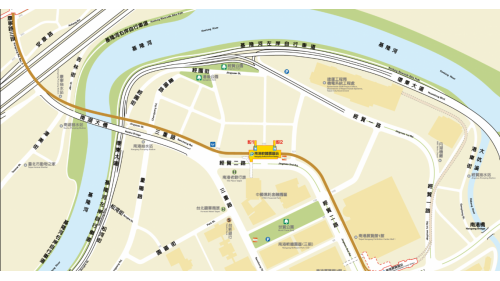 南港軟體園區站編號為BR23，位於經貿二路上，於2009年7月通車啟用，站名取自車站附近的南港軟體園區，其中2號出口設有連通中國信託。金融園區及經貿二路的天橋。南港軟體園區站為高架三層之車站，共有2處出入口，二樓為大廳層及月台層，三樓為天橋層，可供民眾選擇搭乘方向，月台設有二座側式月台及全高式月台門。
&nbsp;