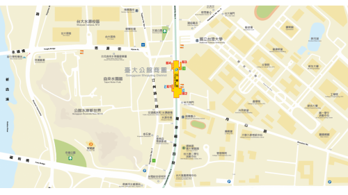 公館站編號為G07，副站名為台灣大學，位於羅斯福路四段，於1999年11月通車啟用，於1號出口可前往水源市場，市場內有著各式美食而聞名，車站附近有國立臺灣大學校總區及公館商圈，周邊有許多商品店家與小吃店，逢夜間或例假日時，車站人潮熱絡。
&nbsp;