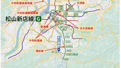 松山新店線路線代號為G，代表色為綠色，於1998年12月中正紀念堂站至古亭站路段正式通車啟用，2014年全線完工啟用，起於新店站，訖於松山車站，全線採用傳統鋼輪鋼軌高運量捷運系統，軌距為1,435公釐，建設長度為21.3公里，營運長度為21.3公里。松山新店線以西門站與中正紀念堂站作為分界，分為新店線、小南門線及松山線，另於七張站設有一小碧潭支線。
&nbsp;
