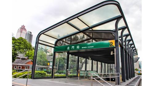 北門站為為地下四層車站，設有3處出入口。【圖/2號出口，塔城街東側】
&nbsp;