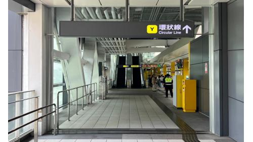 &nbsp;中和新蘆線景安站位於景平路，於1998年12月啟用。景安站為地上及地下各六層之車站，地上三樓為連通層，地上五樓為環狀線大廳層及月台層，地上六樓為天橋層。