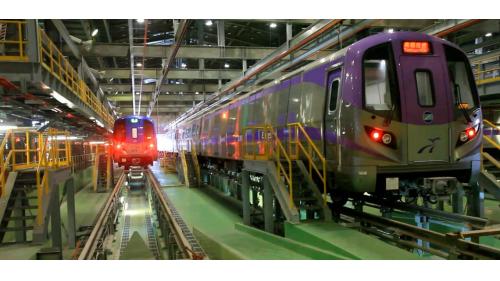 電聯車為因應小曲綠轉彎半徑，及長陡坡之地形特性，車廂相較其他捷運系統短，長約20.78公尺。