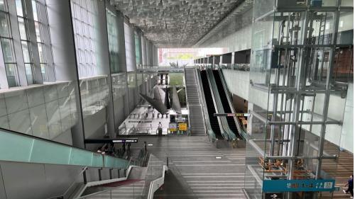 桃園機場捷運台北車站編號為A1，站體位在鄭州路上，於2017年3月啟用，機場捷運台北車站為地下三層車站，設有7處出入口，地下一樓為預辦登機層，設有自助預辦登機及行李託運機，地下二樓為大廳層，地下三樓為月台層，設有兩座島式月台及全高式月台門，本站停靠直達車及普通車。
