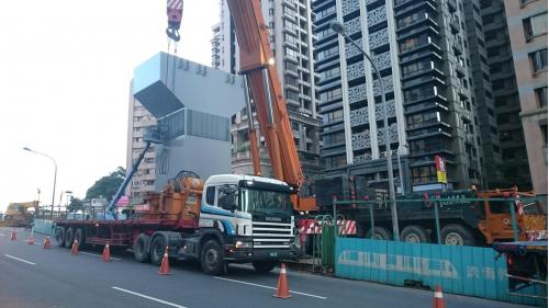 &nbsp;鋼帽梁吊裝螺栓鎖固(105-07-12)