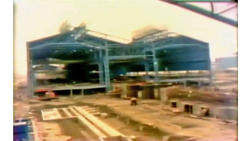 線材條鋼場以兩座巨型的鋼架廠房為主，屋架及機器座的埋設螺栓多達3508支、混凝土柱基772座，工程也是相當龐大。