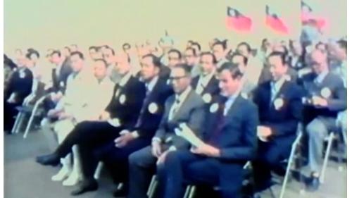 乾船塢第二階段的工程，於1975年6月移交給業主。同年11月18號開始建造四十四萬五千噸的巨霸型郵輪，並在塢內舉行安放龍骨典禮。【圖/乾船塢第二階段工程移交業主】