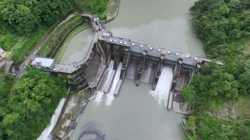 新店溪烏來發電廠水源之一的羅好壩上空俯瞰