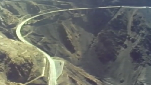 世界道路協會在瑞典斯德哥爾摩舉行1981年年會時，曾將夏爾降坡道路評核為世界成功的特殊道路工程範例，並且以其特有的天然景觀，成為夏爾降坡觀光道路。