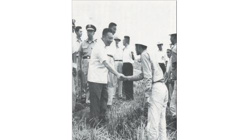 &nbsp;1959年六月奉派任榮民工程管理處處長，在職達廿七年又兩個月之久。榮工處在他的領導下，由無變有，由小變大，成為台灣營建界的龍頭，並進軍國際營建市場，使榮工處躋身世界一百大之列。