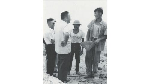 &nbsp;1959年六月奉派任榮民工程管理處處長，在職達廿七年又兩個月之久。榮工處在他的領導下，由無變有，由小變大，成為台灣營建界的龍頭，並進軍國際營建市場，使榮工處躋身世界一百大之列。