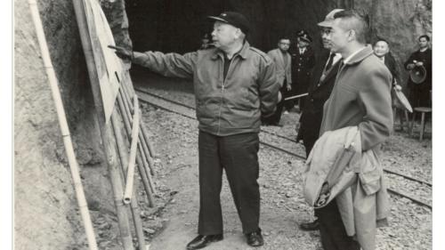 &nbsp;1959年六月奉派任榮民工程管理處處長，在職達廿七年又兩個月之久。榮工處在他的領導下，由無變有，由小變大，成為台灣營建界的龍頭，並進軍國際營建市場，使榮工處躋身世界一百大之列。