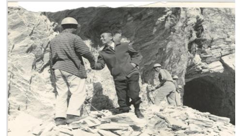 &nbsp;1959年六月奉派任榮民工程管理處處長，在職達廿七年又兩個月之久。榮工處在他的領導下，由無變有，由小變大，成為台灣營建界的龍頭，並進軍國際營建市場，使榮工處躋身世界一百大之列。